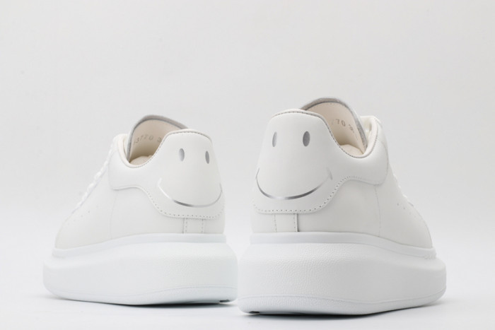 alex mcqu sneakers