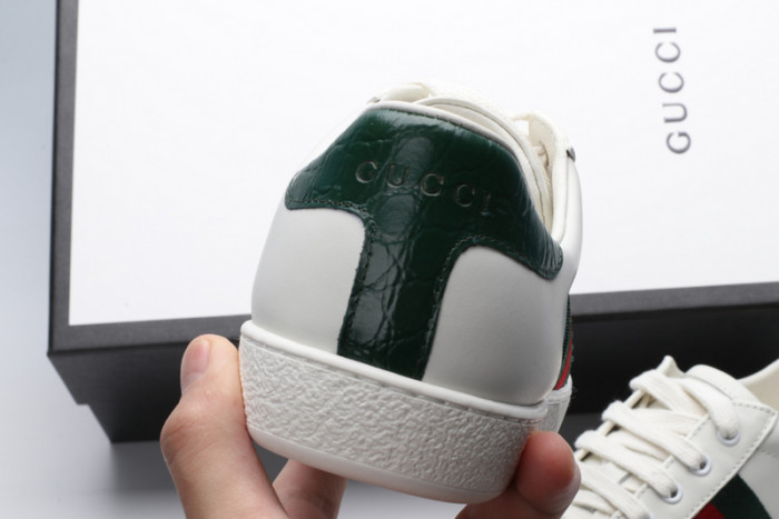 gi ace embroidered low-top sneaker h903p148