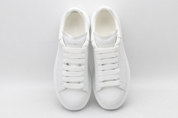 alex mcqu sneakers