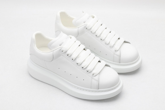 alex mcqu sneakers