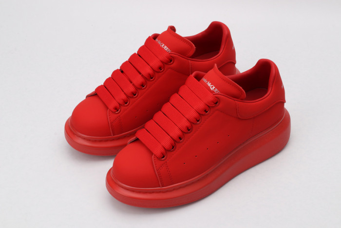 alex mcqu sneakers