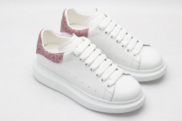 alex mcqu sneakers