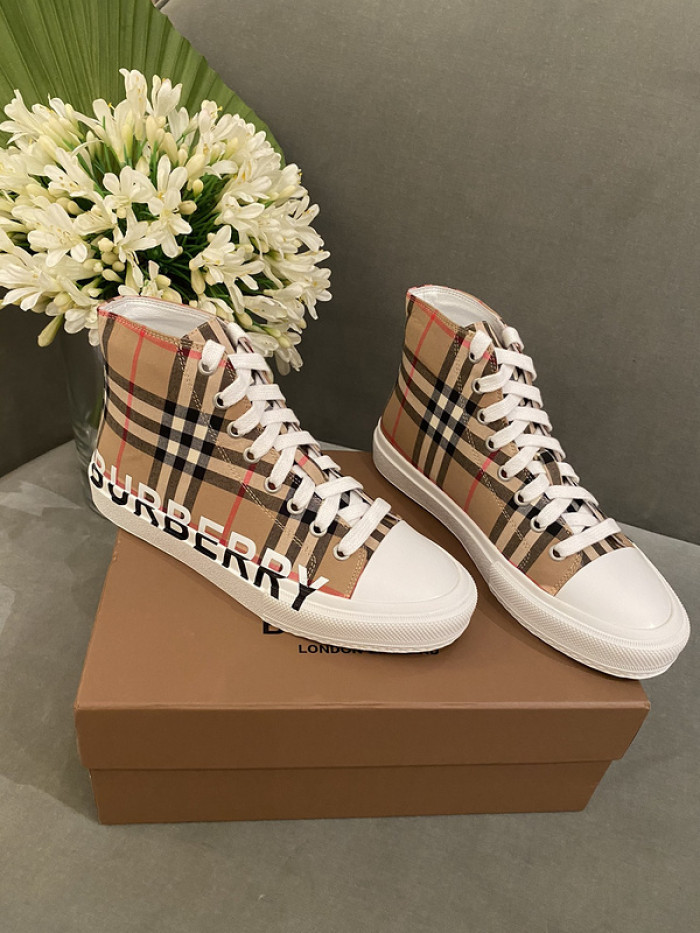 BUBERY SNEAKER