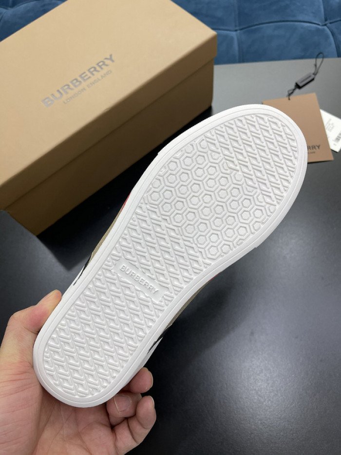 BUBERY SNEAKER