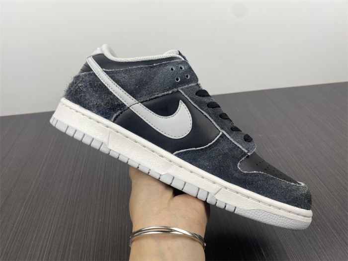 nike dunk low “zebra” dh7913-001