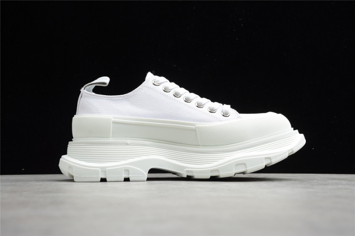 alex mcqu sneakers