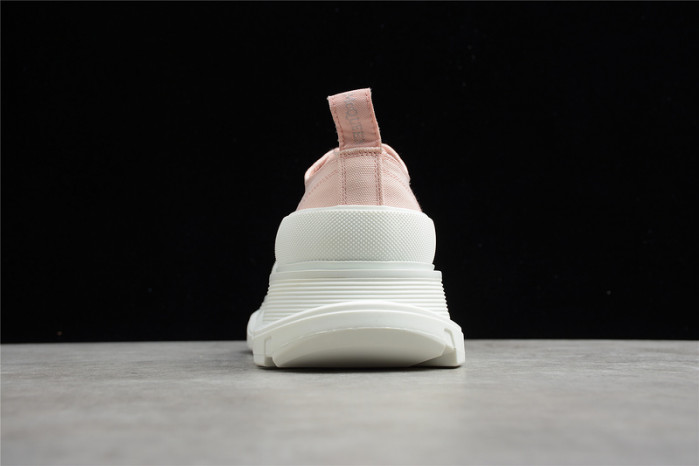 alex mcqu sneakers