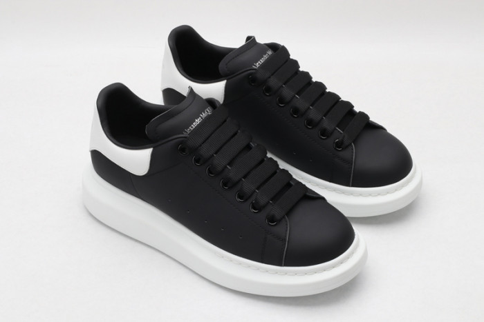 alex mcqu sneakers