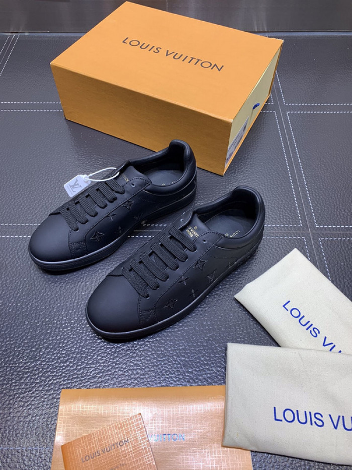 lovt sneaker