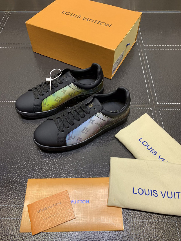 lovt sneaker