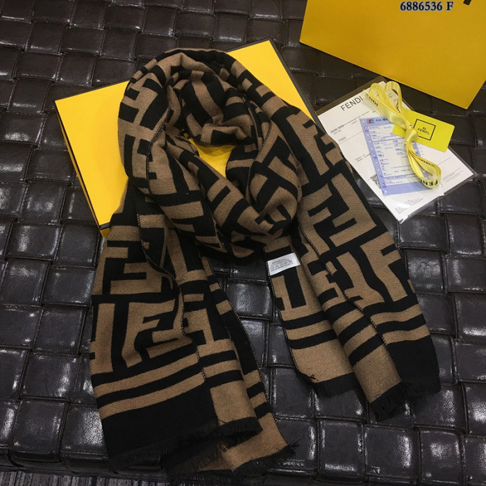 F**di scarf