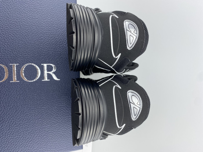 D*or b30 sneaker