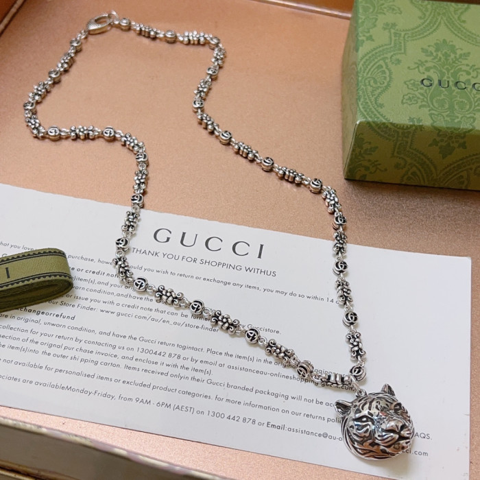 g*u*i anger forest necklace